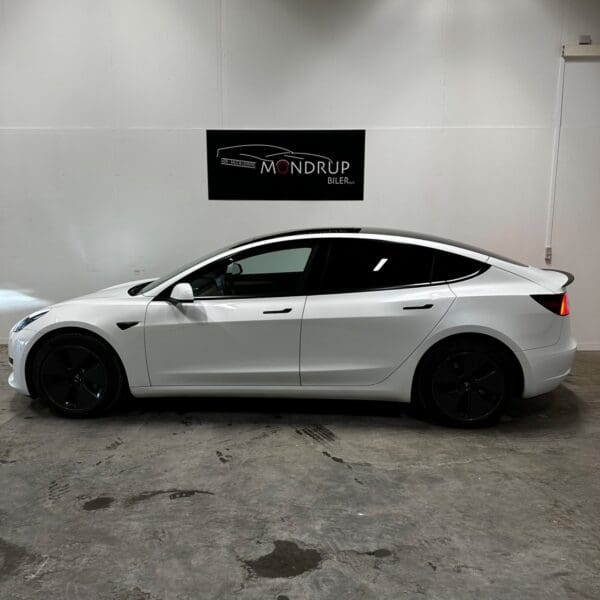 Tesla Model 3 Standard Range+ RWD 2021 - Image 15