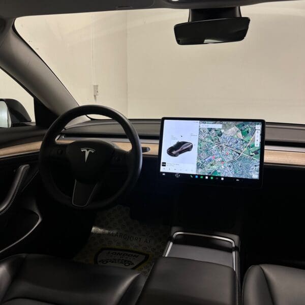 Tesla Model 3 RWD 2021 - Image 10