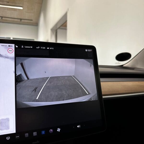 Tesla Model 3 RWD 2022 - Image 14