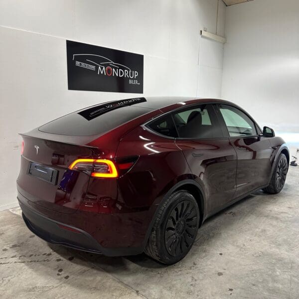 Tesla Model Y RWD 2024 - Image 13