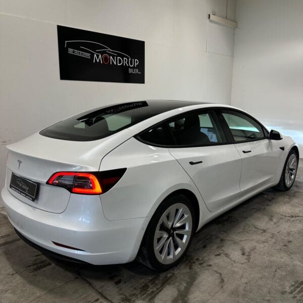 Tesla Model 3 Long Range AWD 2021 - Image 12