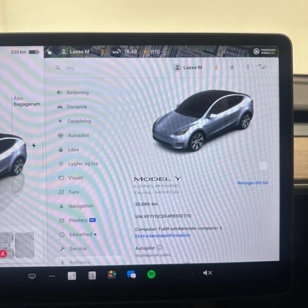 Tesla Model Y Long Range AWD 2023 - Image 16