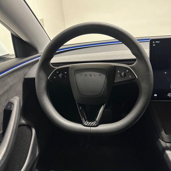 Tesla Model 3 Long Range AWD 2024 - Image 7