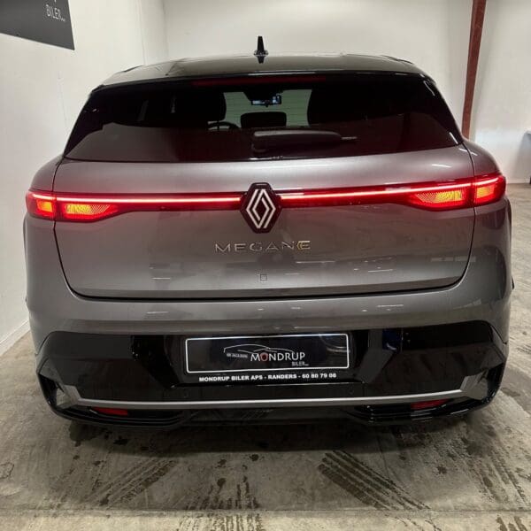 Renault Megane E-Tech Techno 2022 - Image 17