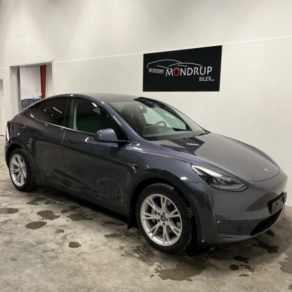 Tesla Model Y Long Range AWD 2023 - Image 5