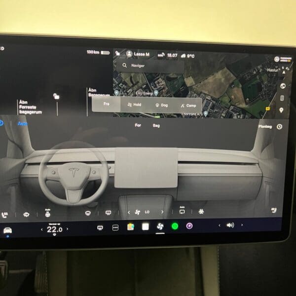 Tesla Model Y Long Range AWD 2023 - Image 8