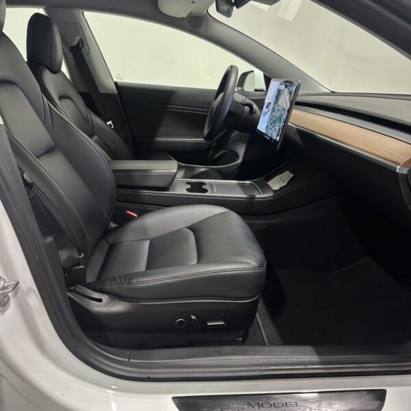 Tesla Model 3 Long Range AWD 2021 - Image 9