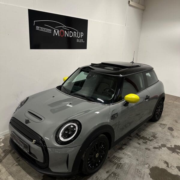 MINI Cooper SE Yours Lounge 2022 - Image 2