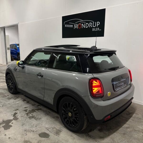 MINI Cooper SE Yours Lounge 2022 - Image 4