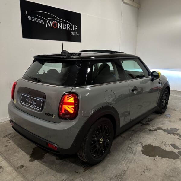 MINI Cooper SE Yours Lounge 2022 - Image 14