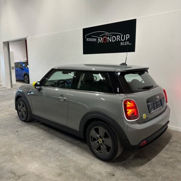 MINI Cooper SE Essential Trim 2021 - Image 2