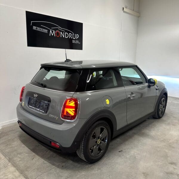 MINI Cooper SE Essential Trim 2021 - Image 12