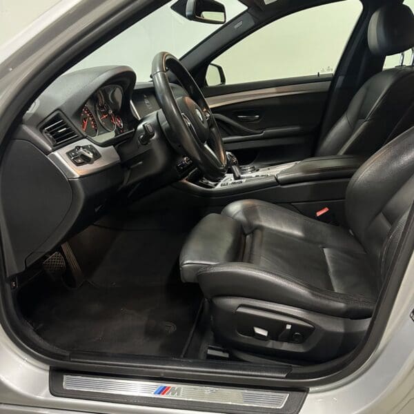 BMW 530d Touring M-Sport aut. 2014 - Image 6