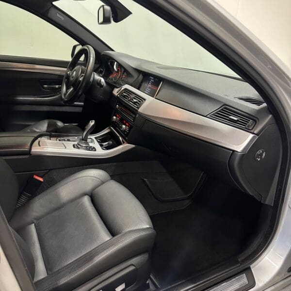 BMW 530d Touring M-Sport aut. 2014 - Image 9