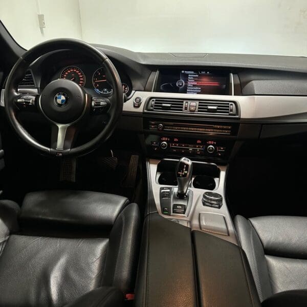 BMW 530d Touring M-Sport aut. 2014 - Image 12