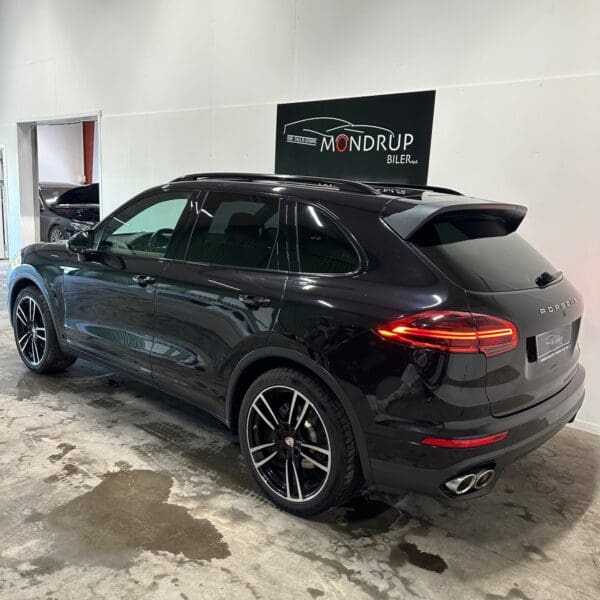Porsche Cayenne D Tiptr. 2015 - Image 2
