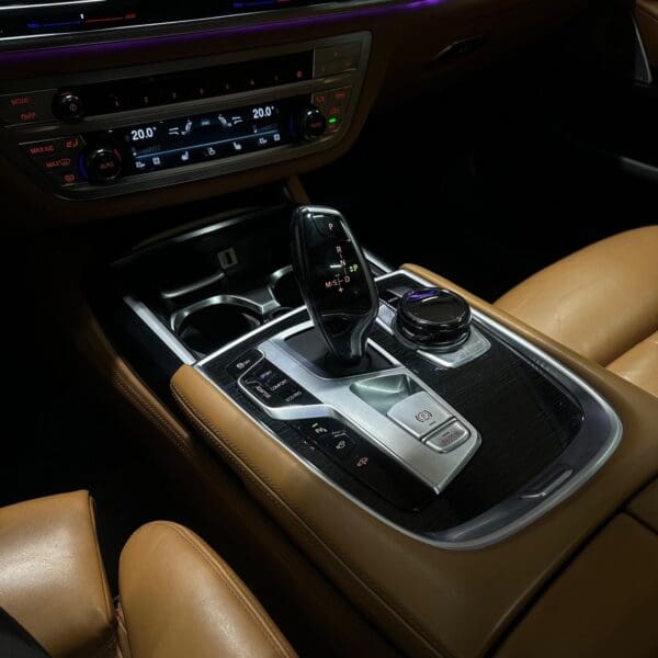BMW 750Li xDrive aut. 2015 - Image 8
