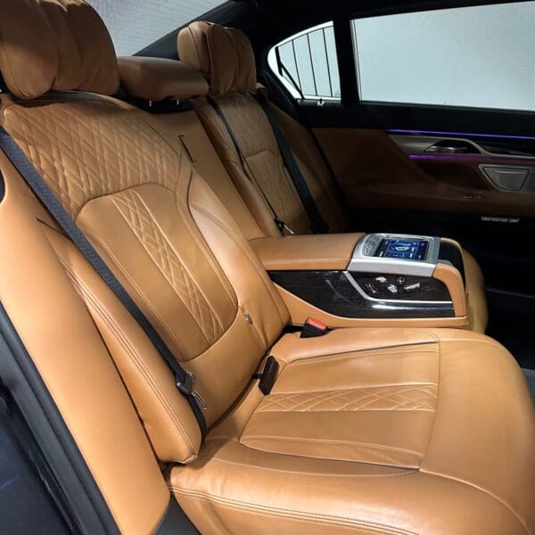BMW 750Li xDrive aut. 2015 - Image 11
