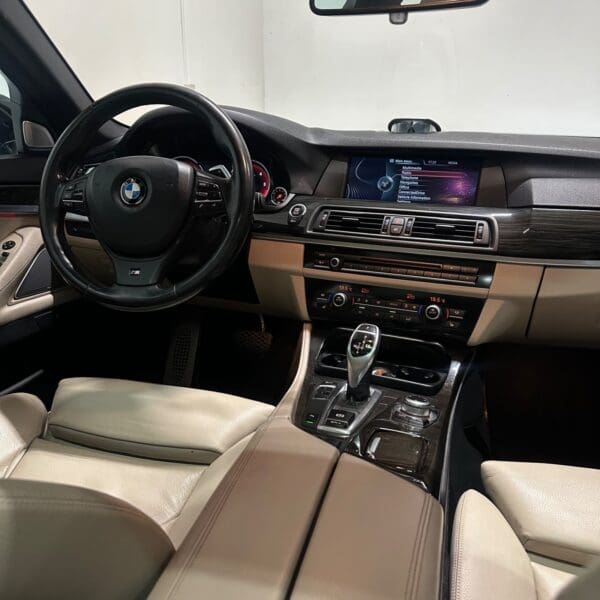 BMW 530d Touring M-Sport aut. 2013 - Image 13