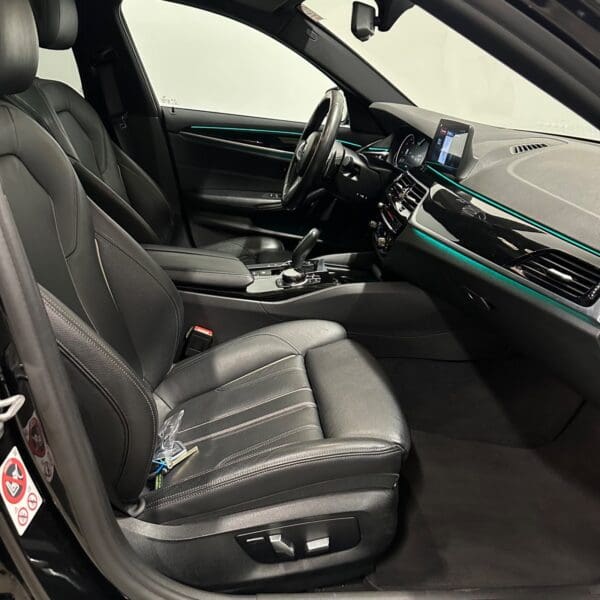 BMW 520d Touring M-Sport aut. 2017 - Image 13