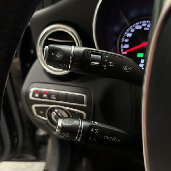 Mercedes GLC250 d AMG Line aut. 4Matic 2018 - Image 3