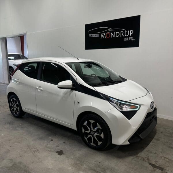 Toyota Aygo VVT-i x-play 2018 - Image 10