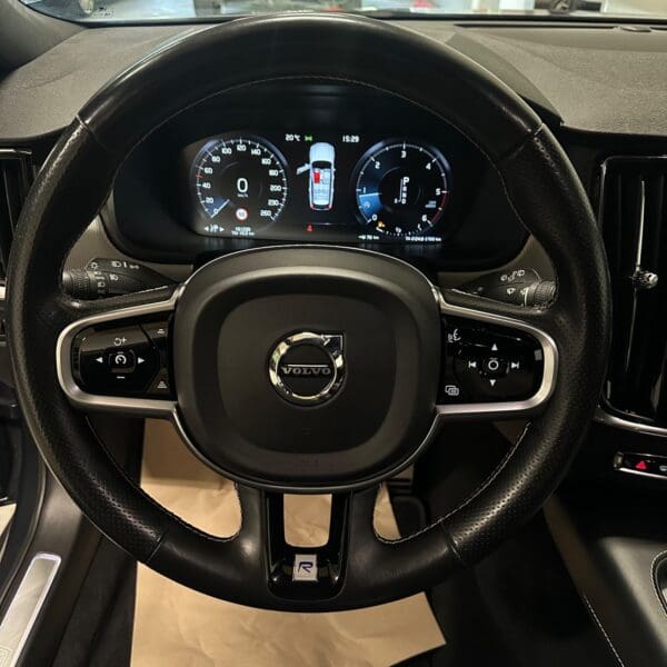 Volvo V90 D4 190 R-Design aut. 2018 - Image 3