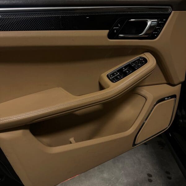 Porsche Macan Turbo PDK 2015 - Image 8