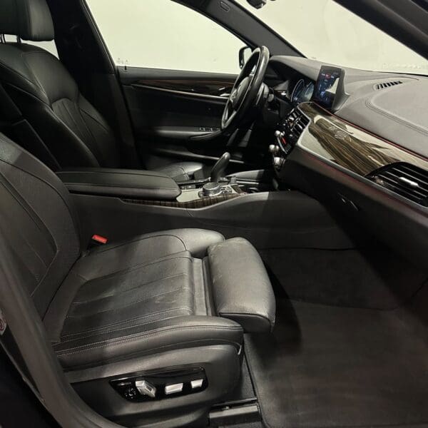 BMW 530d Touring M-Sport xDrive aut. 2018 - Billede 11