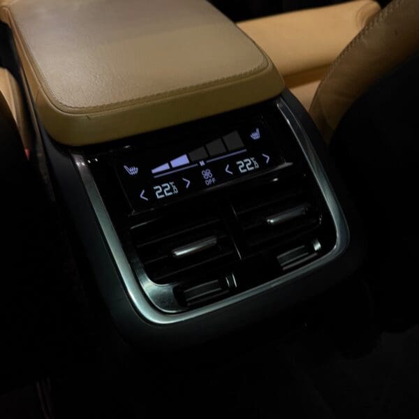 Volvo XC90 D5 225 First Edition aut. AWD 7prs 2015 - Billede 9