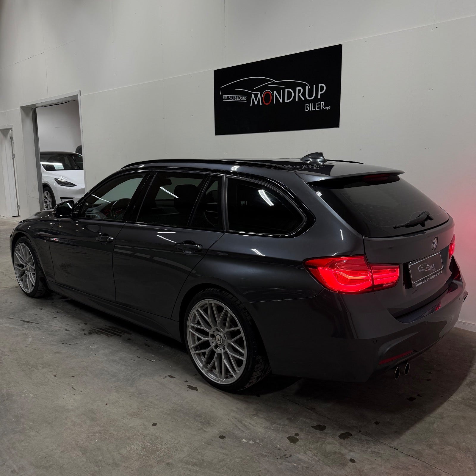 BMW 330d Touring M-Sport aut. 2018 - Billede 2