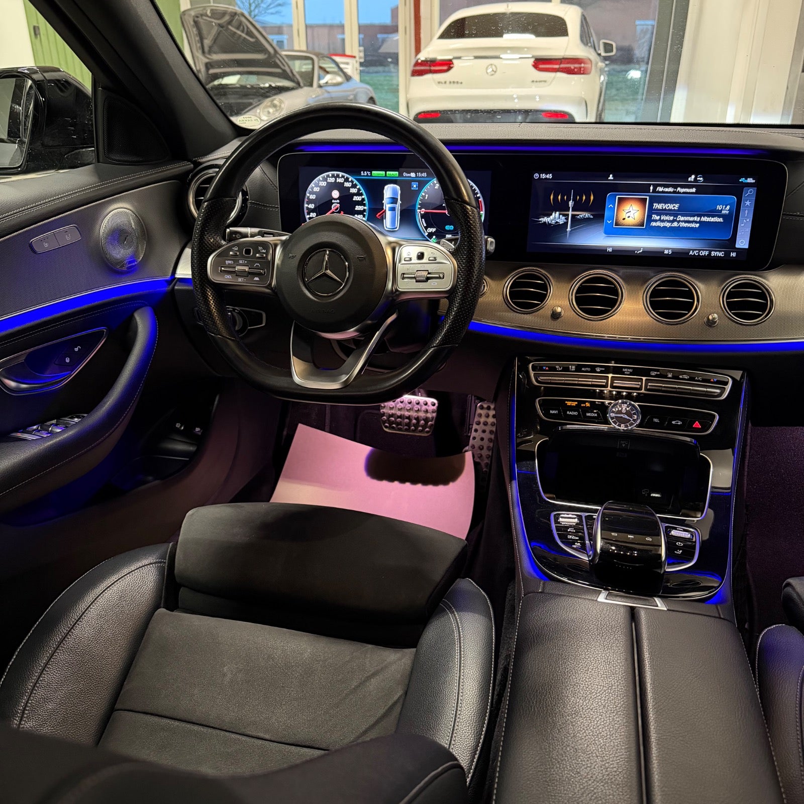 Mercedes E300 de AMG Line stc. aut. 2019 - Billede 3