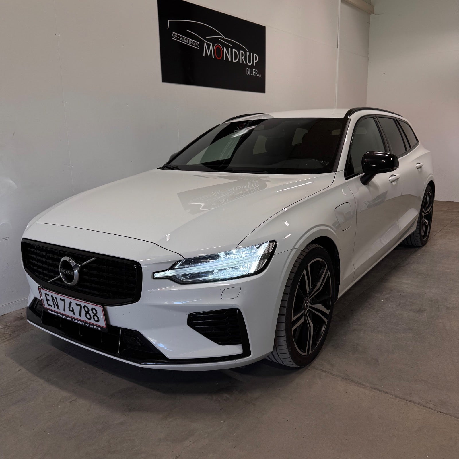 Volvo V60 T6 ReCharge R-Design aut. AWD 2022