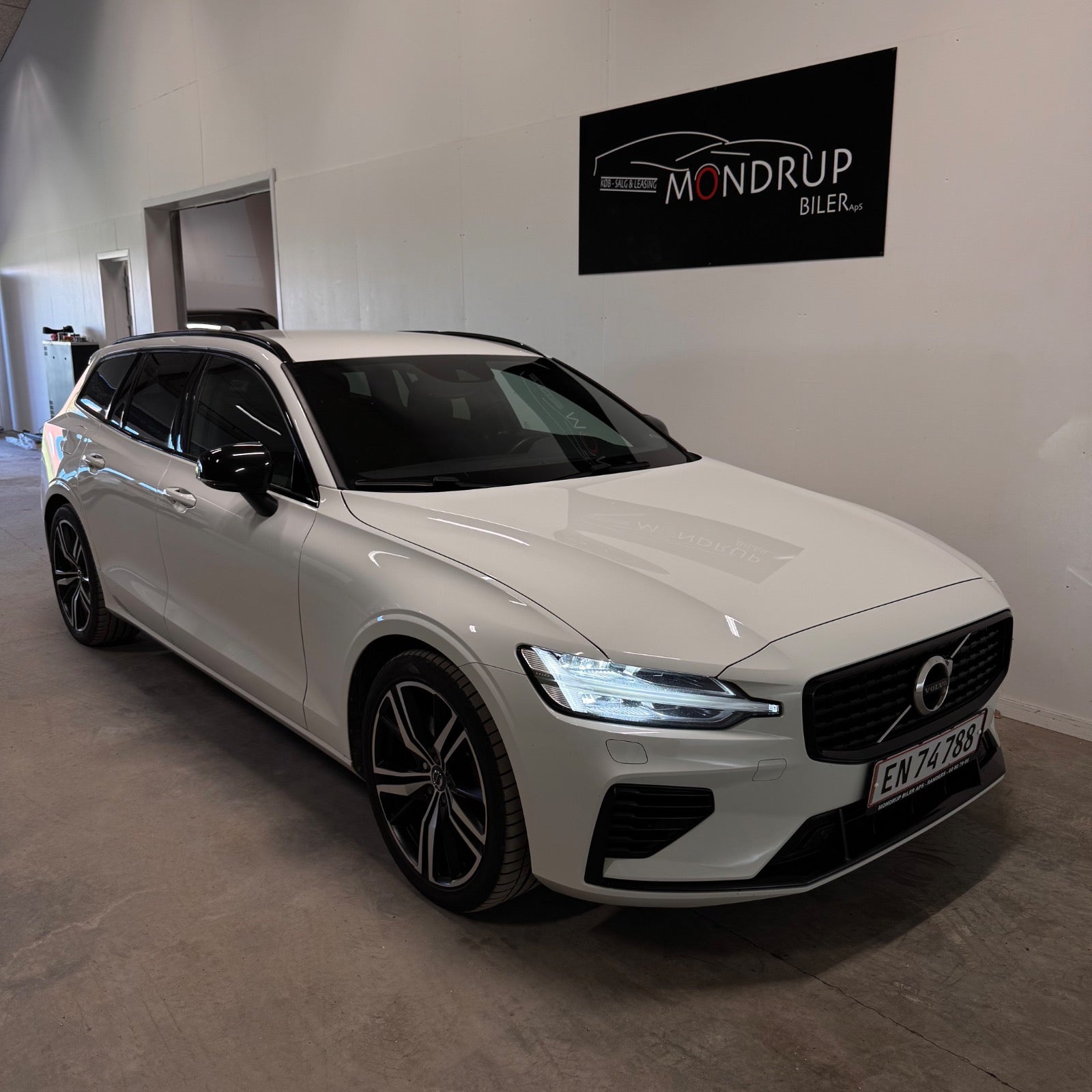 Volvo V60 T6 ReCharge R-Design aut. AWD 2022