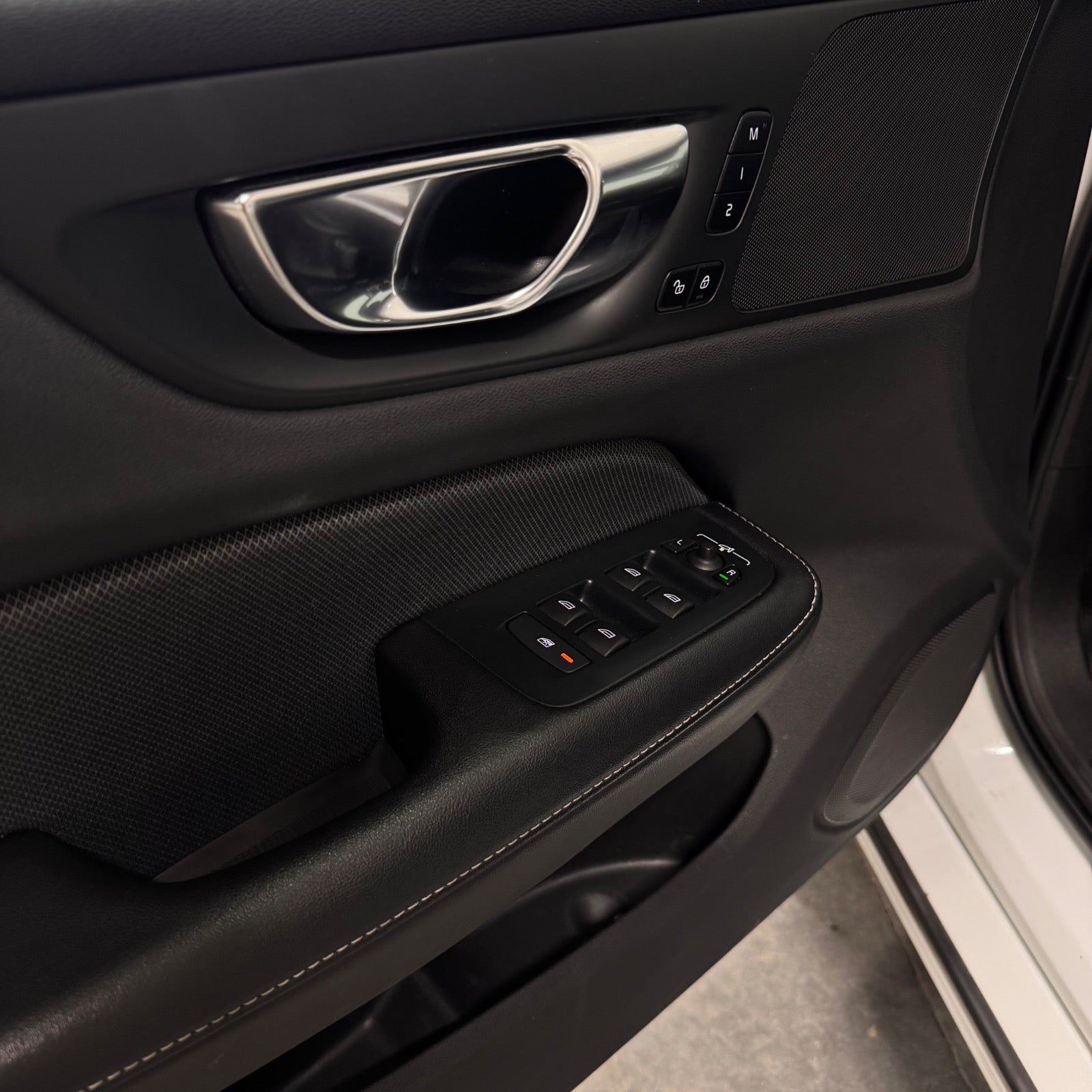 Volvo V60 T6 ReCharge R-Design aut. AWD 2022