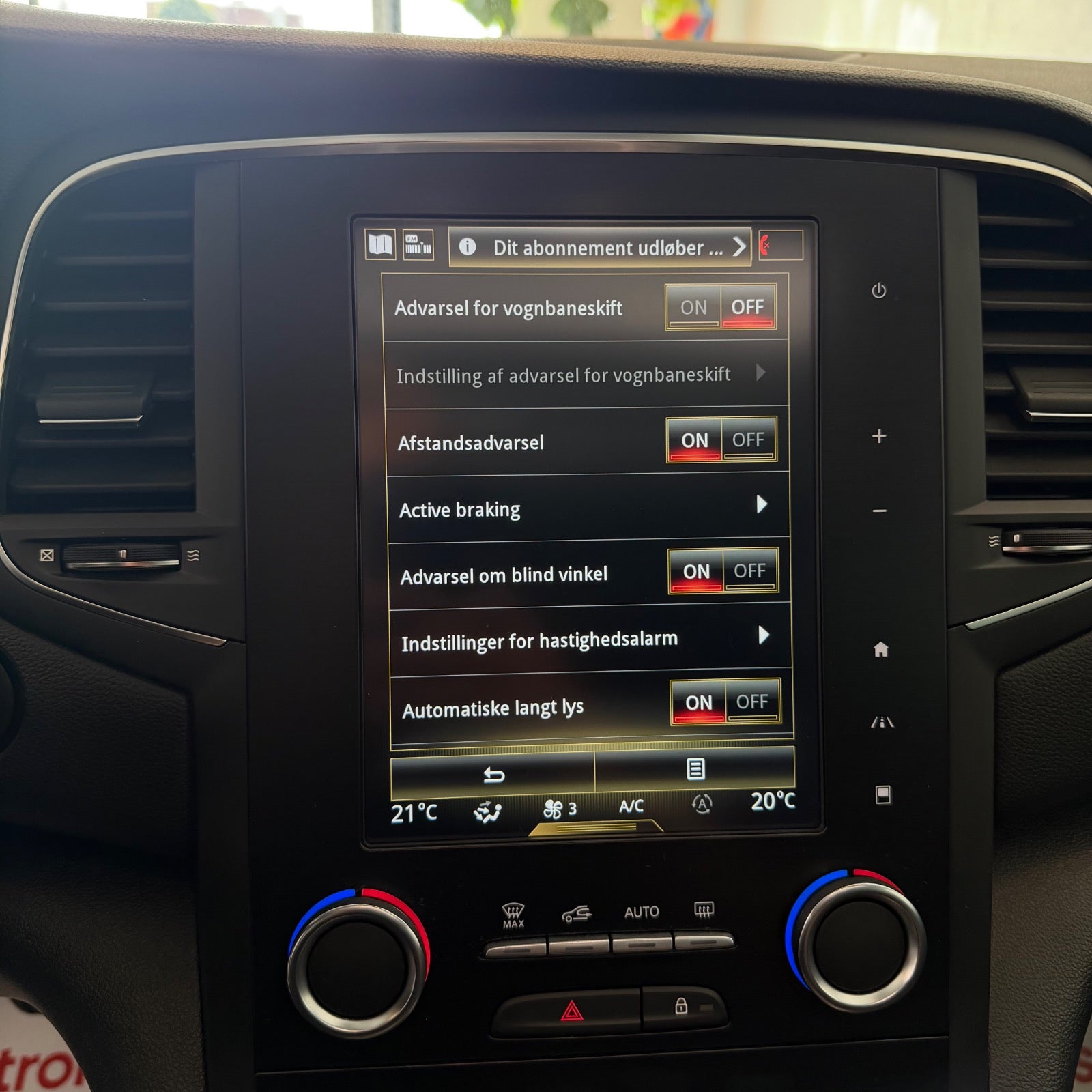 Renault Megane IV dCi 110 Bose Edition Sport Tourer EDC 2018