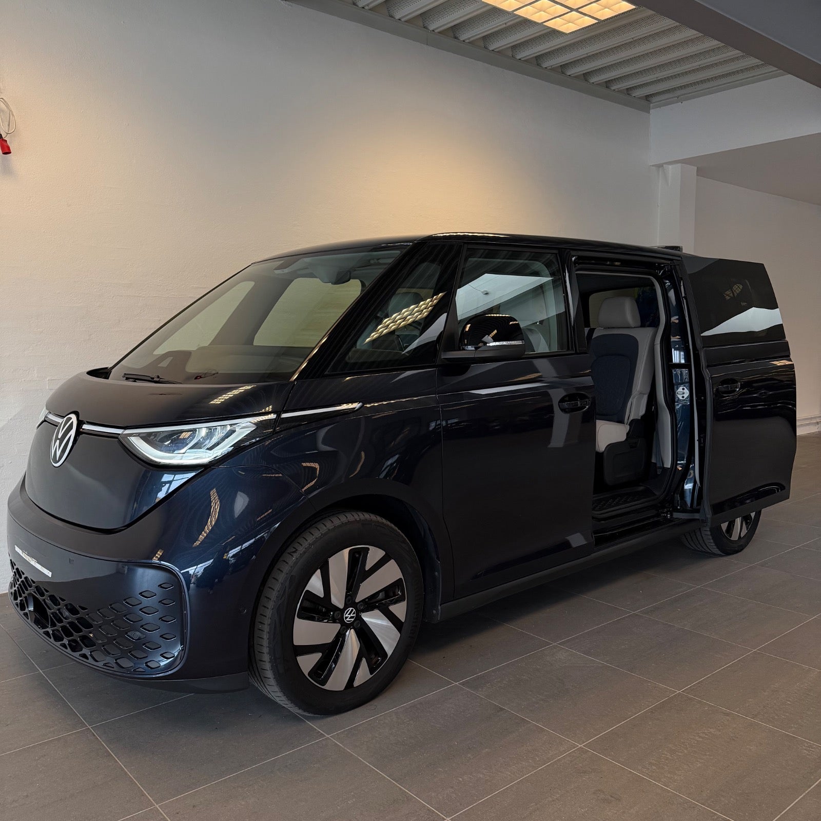 VW ID. Buzz Pro SWB 2024