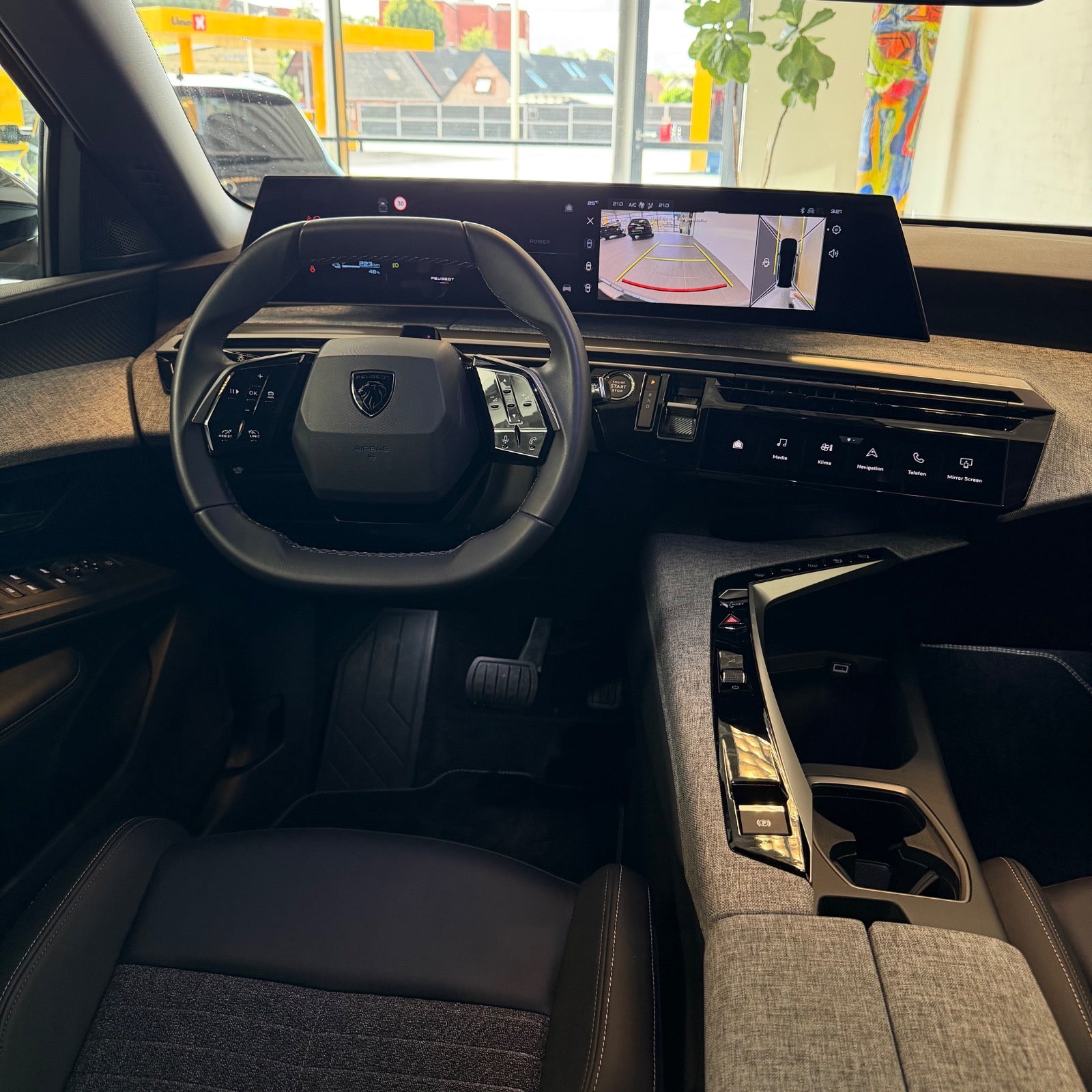 Peugeot e-5008 Allure 7prs 2025