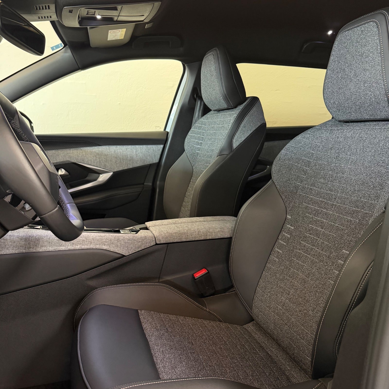 Peugeot e-5008 Allure 7prs 2025