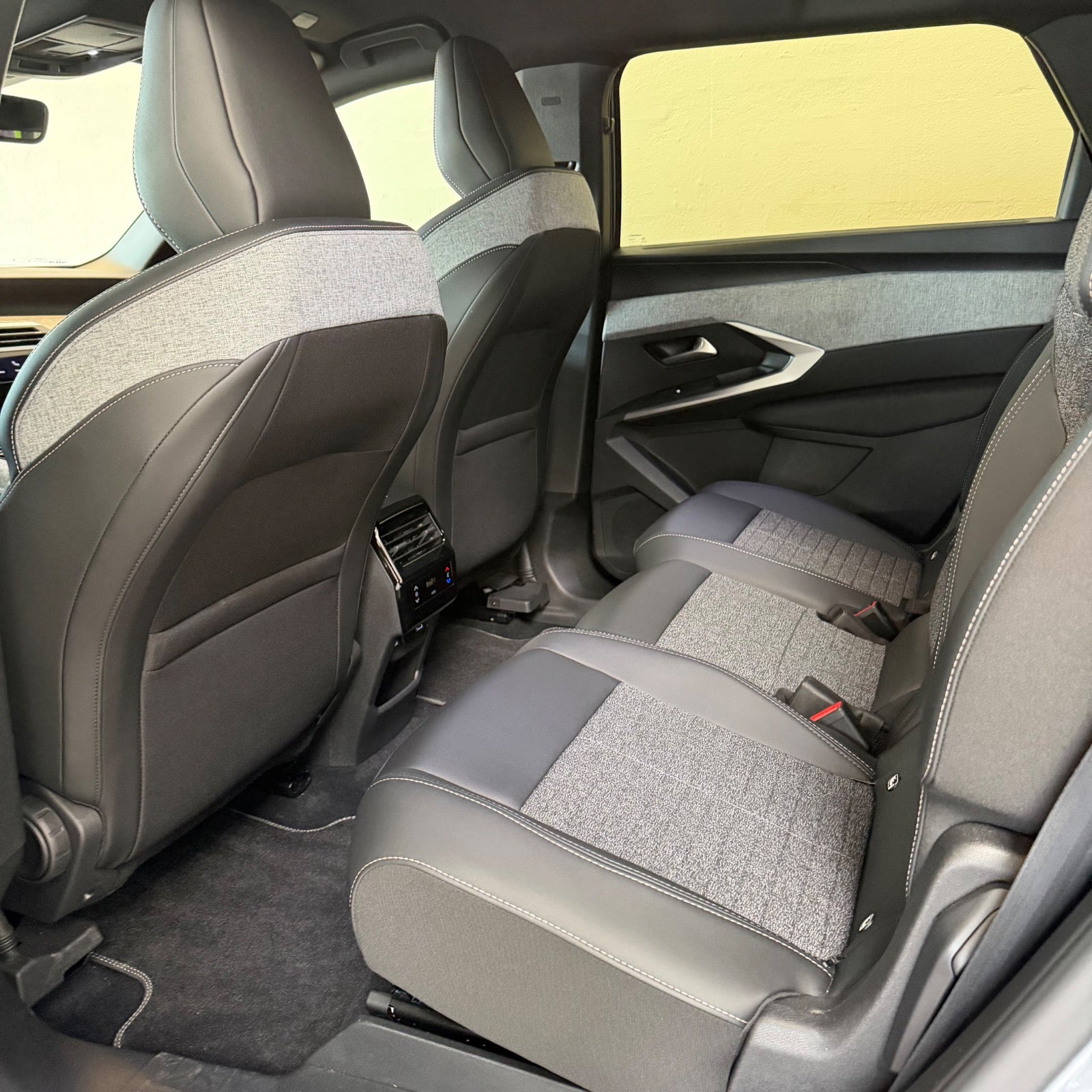 Peugeot e-5008 Allure 7prs 2025