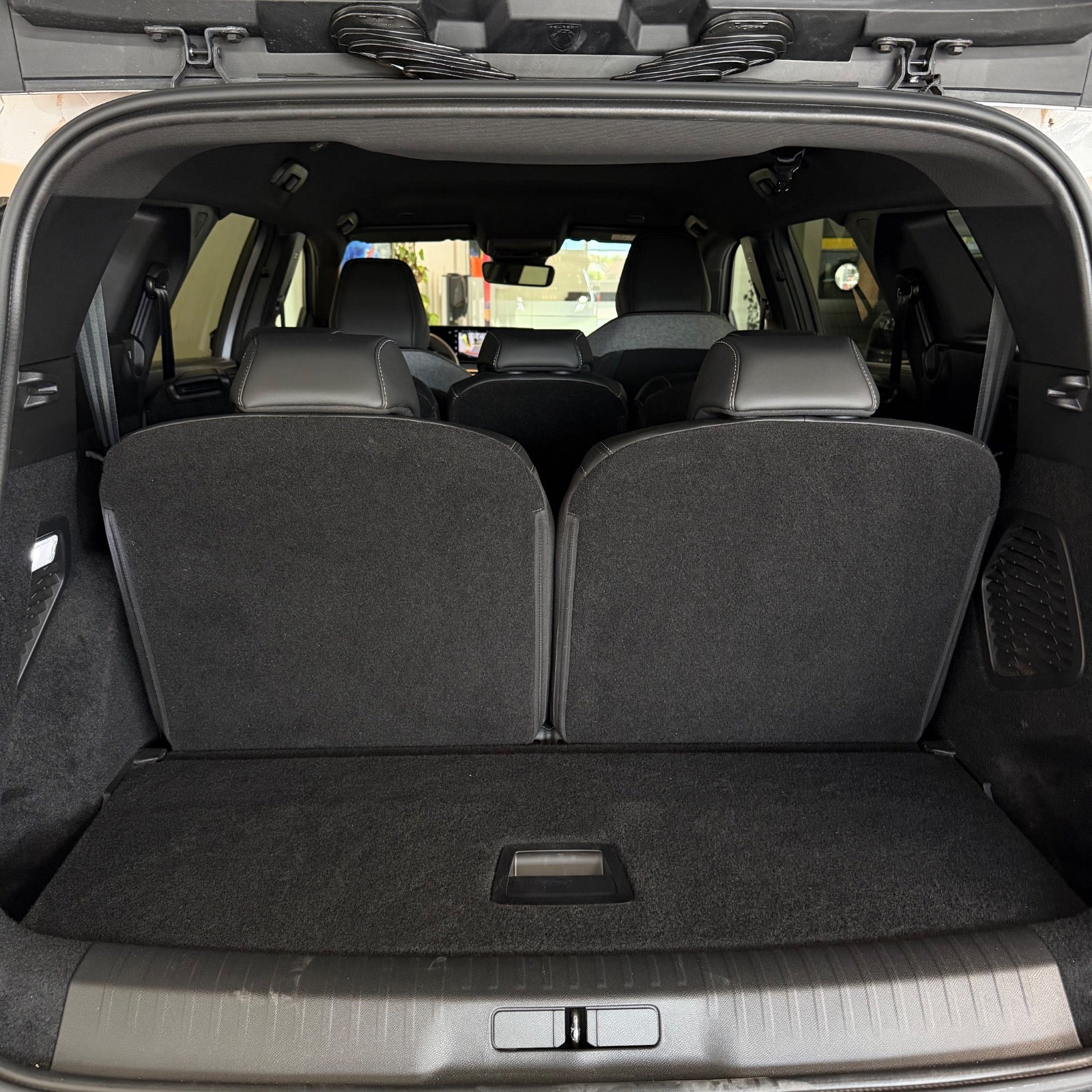 Peugeot e-5008 Allure 7prs 2025