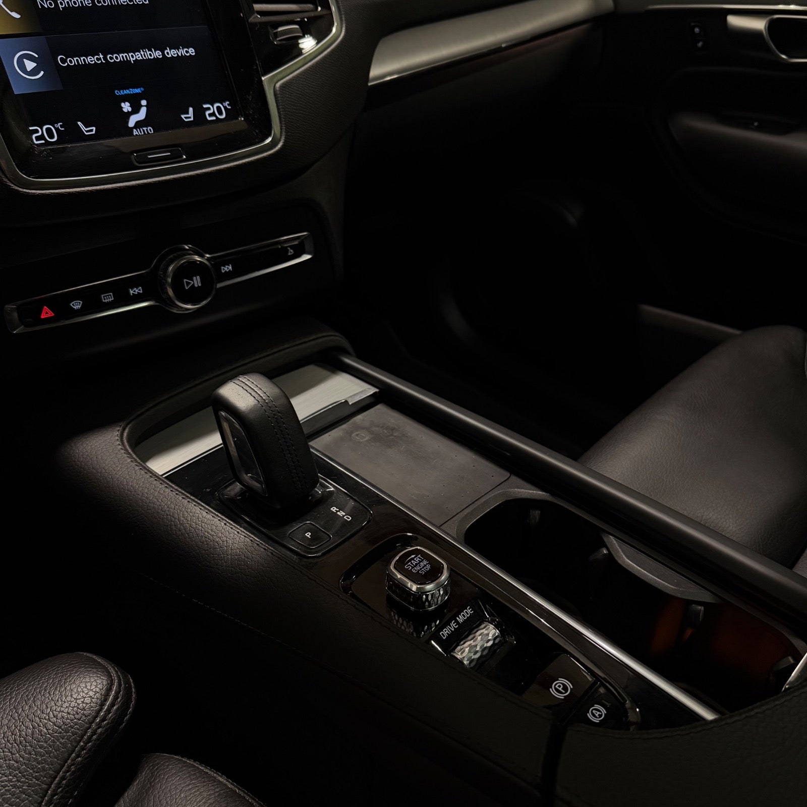 Volvo XC90 T8 ReCharge R-Design aut. AWD 7prs 2021