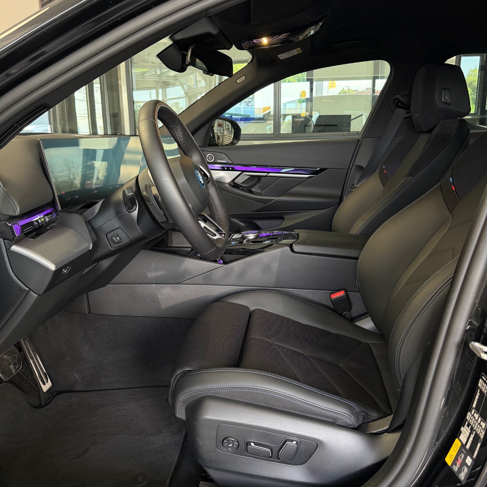 BMW i5 eDrive40 M-Sport 2025