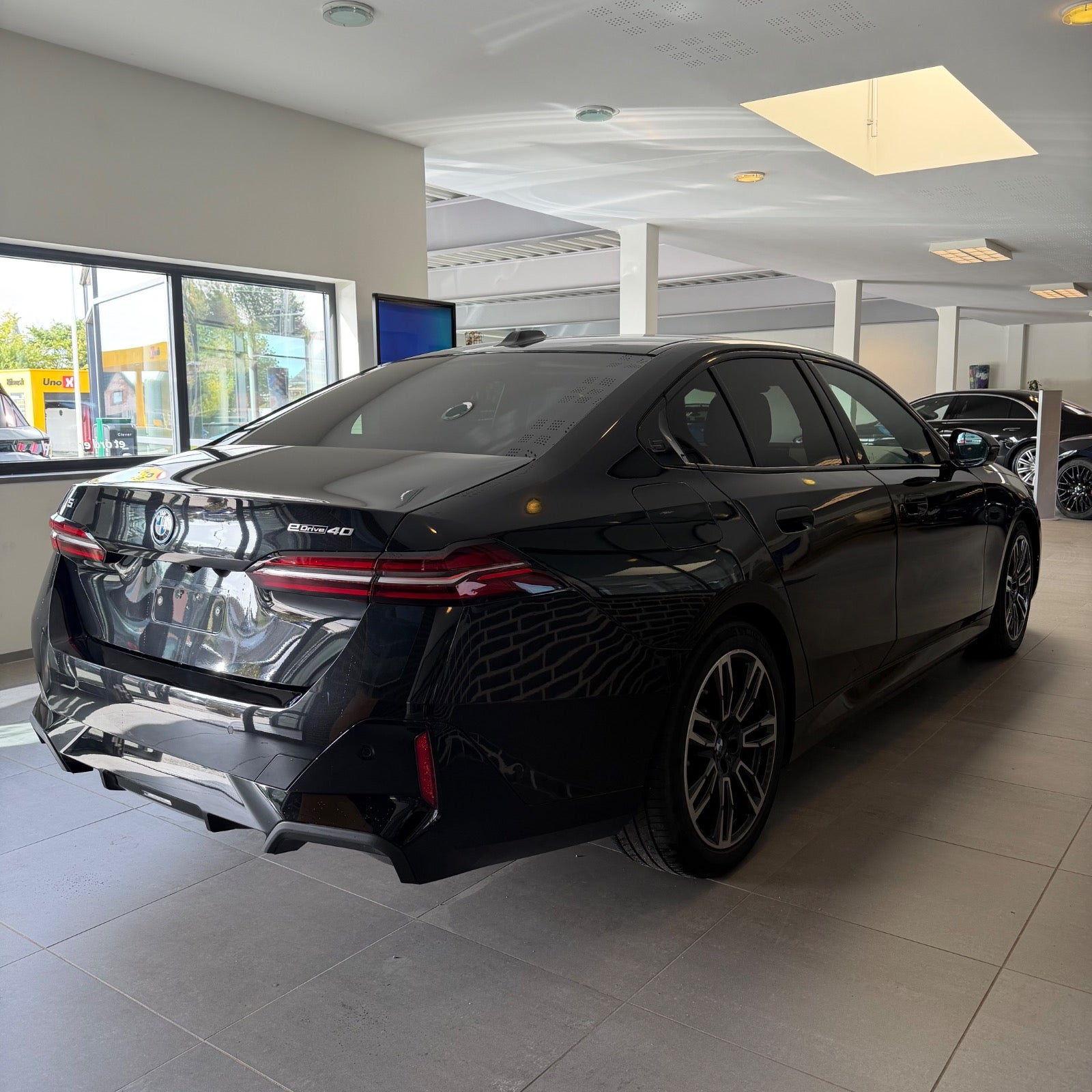 BMW i5 eDrive40 M-Sport 2025