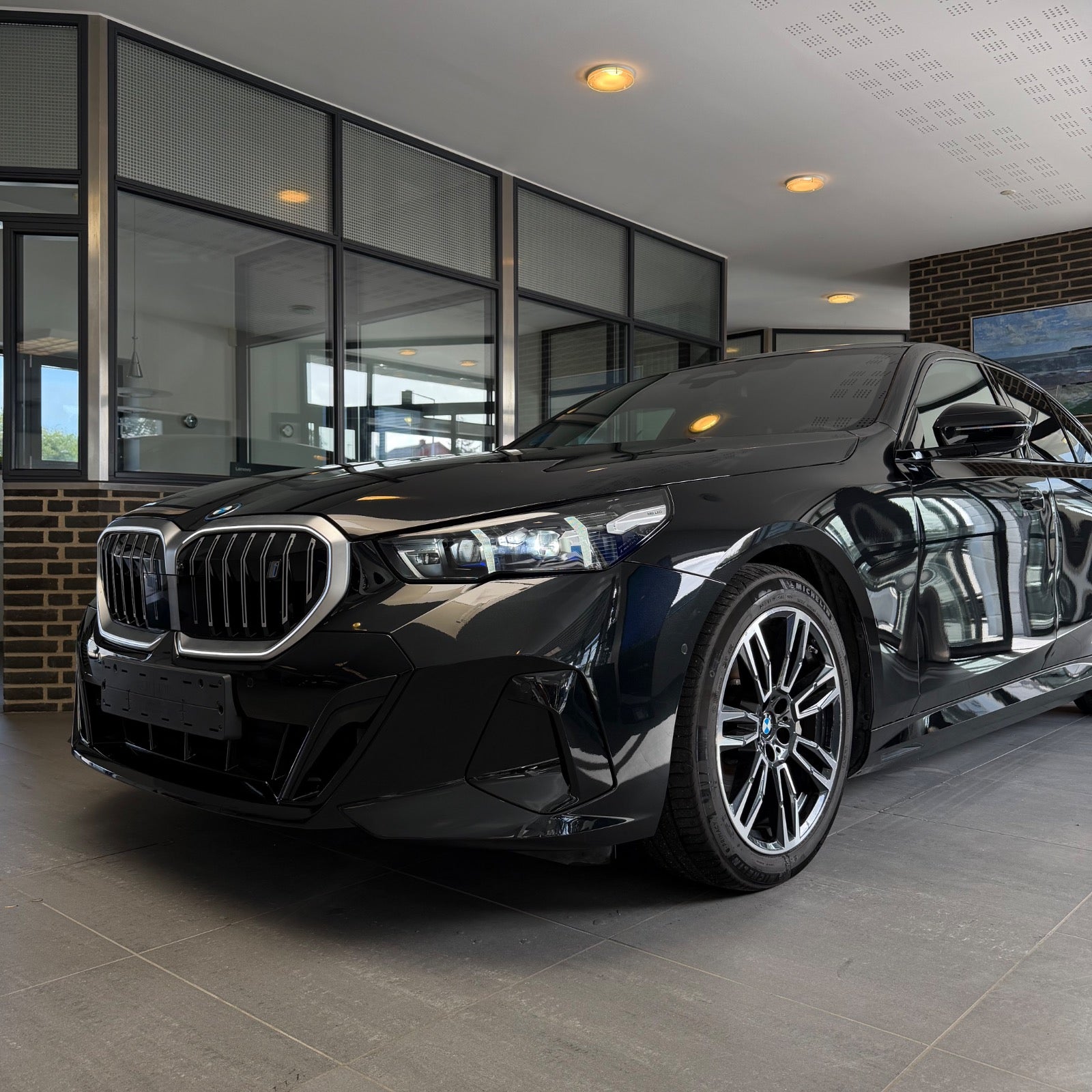BMW i5 eDrive40 M-Sport 2025
