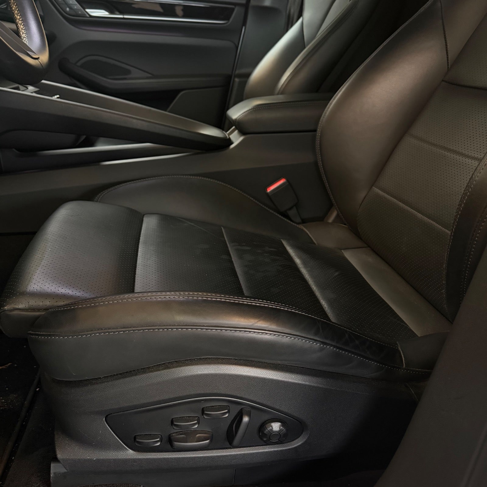 Porsche Macan 4 2025